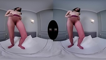 Vanessa's First VR Experience - SexLikeReal