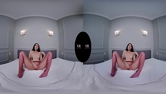 Vanessa's First VR Experience - SexLikeReal